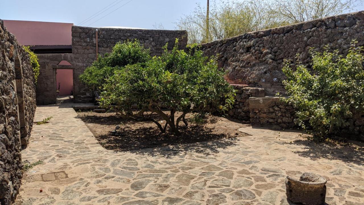 Horizon Pantelleria Bed and Breakfast Campobello Exteriör bild